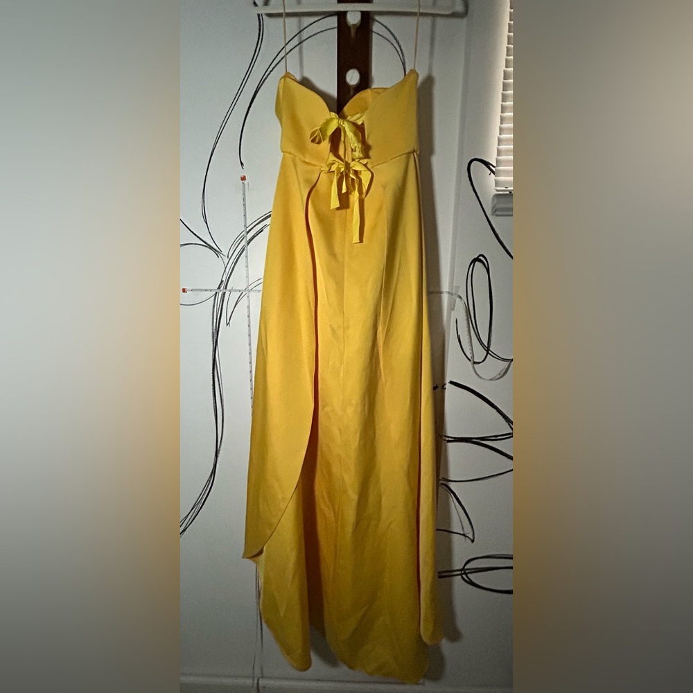 Zac Posen Strapless Yellow Satin Gown, Tulip Like Skirt, Flawed, Size 12 - Picture 11 of 17